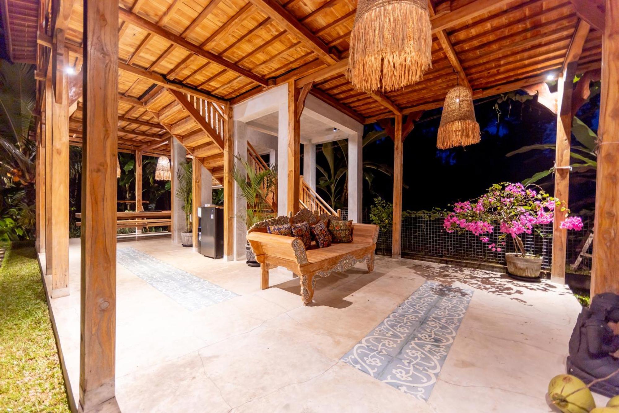 Rumah Guci Ubud Exteriör bild
